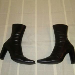 Guess Black Leather Ankle Boots size 8